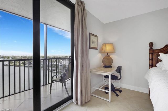 10420 Gulf Shore DR 162, Naples, FL 34108