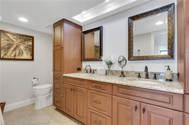 10420 Gulf Shore DR 162, Naples, FL 34108