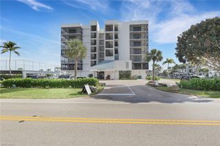 10420 Gulf Shore DR 162, Naples, FL 34108