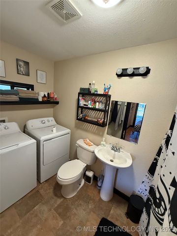 901 A Street SE, Ardmore, OK 73401