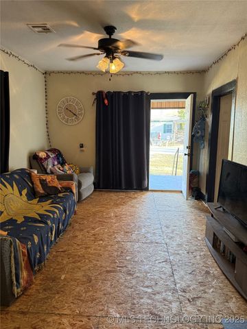 901 A Street SE, Ardmore, OK 73401