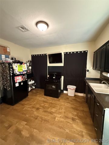 901 A Street SE, Ardmore, OK 73401