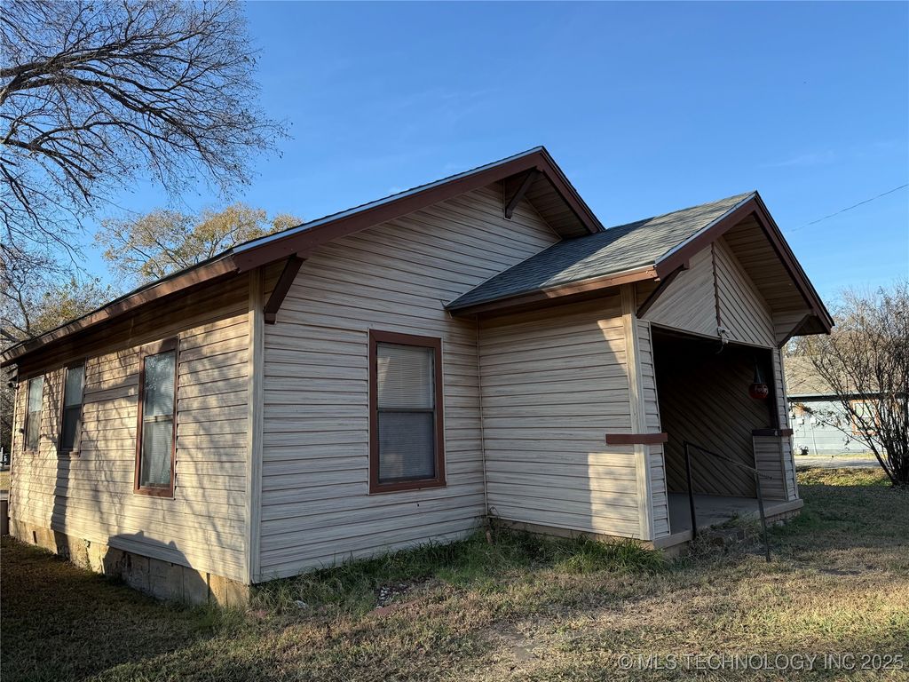 901 A Street SE, Ardmore, OK 73401