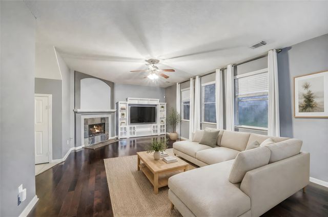 6318 Applewood Forest Drive, Katy, TX 77494