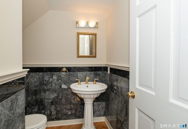 96 Norrans Ridge Drive, Ridgefield, CT 06877