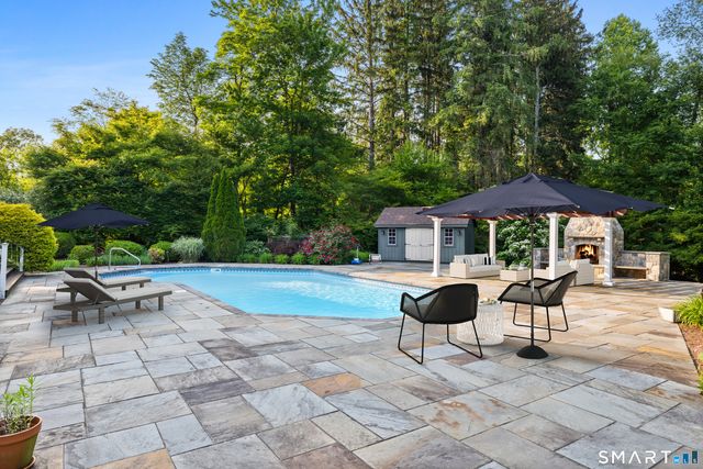 96 Norrans Ridge Drive, Ridgefield, CT 06877