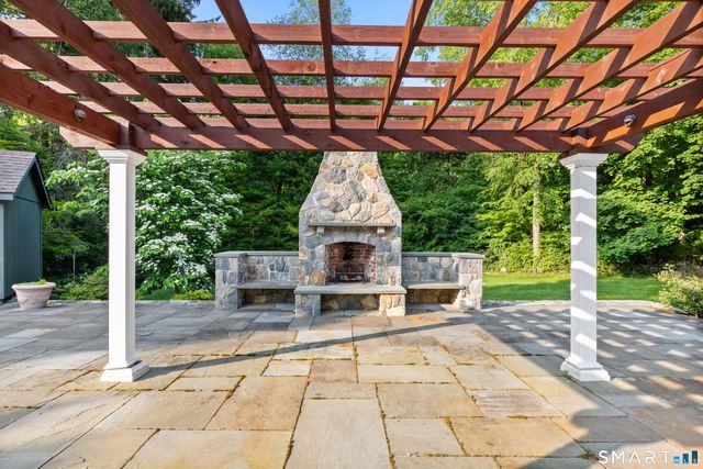 96 Norrans Ridge Drive, Ridgefield, CT 06877