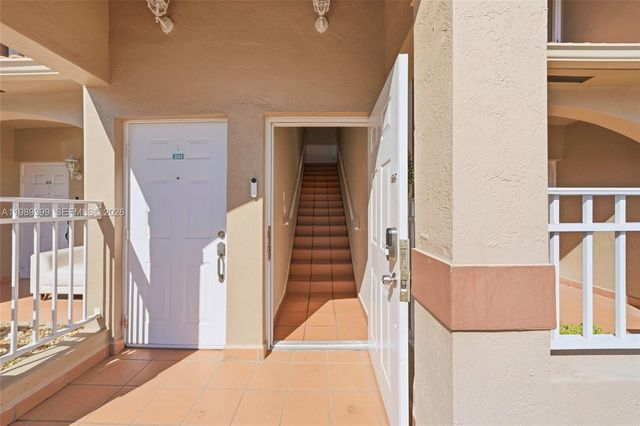 6997 W 29th Ave 202, Hialeah, FL 33018