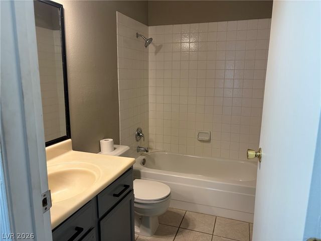 5430 Centurion Court 203, Las Vegas, NV 89122