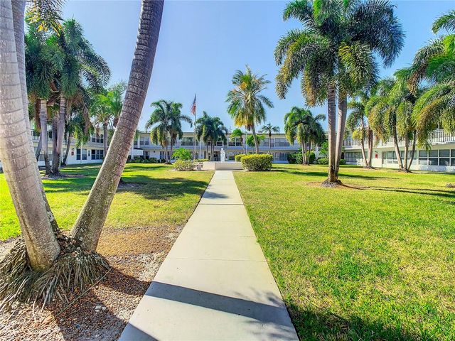 3100 HARTFORD STREET N 227, St Petersburg, FL 33713