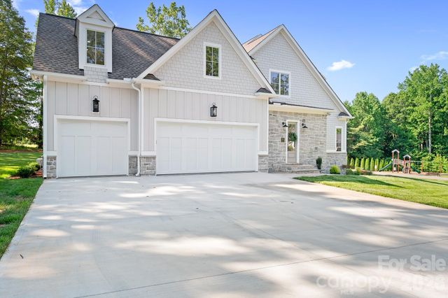 126 Manorly Lane, Mooresville, NC 28115