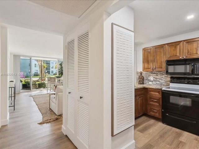 103 Royal Park Dr 1G, Oakland Park, FL 33309