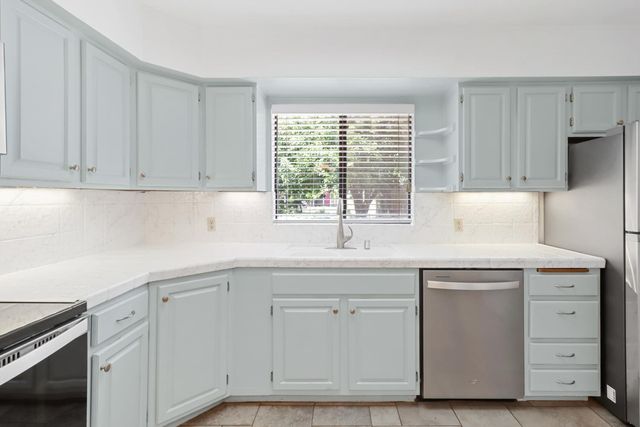 120 S Dowd Rd, Lincoln, CA 95648