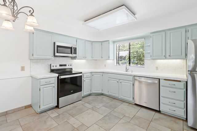 120 S Dowd Rd, Lincoln, CA 95648