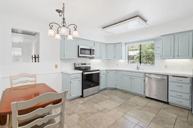 120 S Dowd Rd, Lincoln, CA 95648