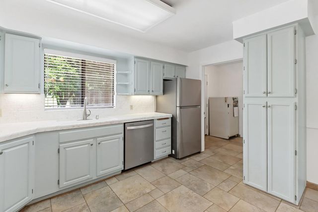 120 S Dowd Rd, Lincoln, CA 95648