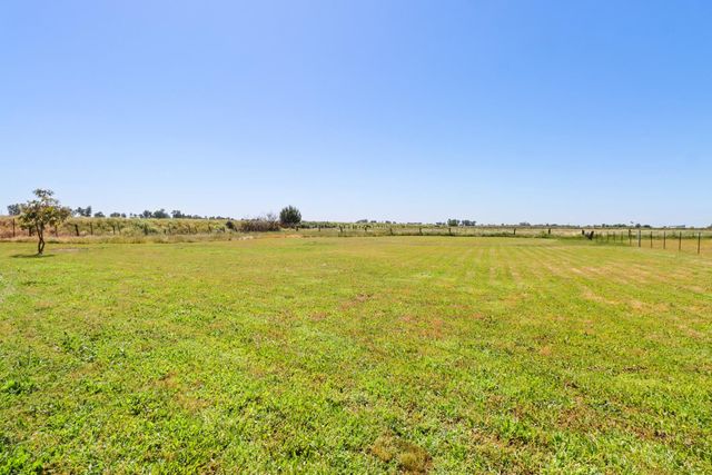 120 S Dowd Rd, Lincoln, CA 95648