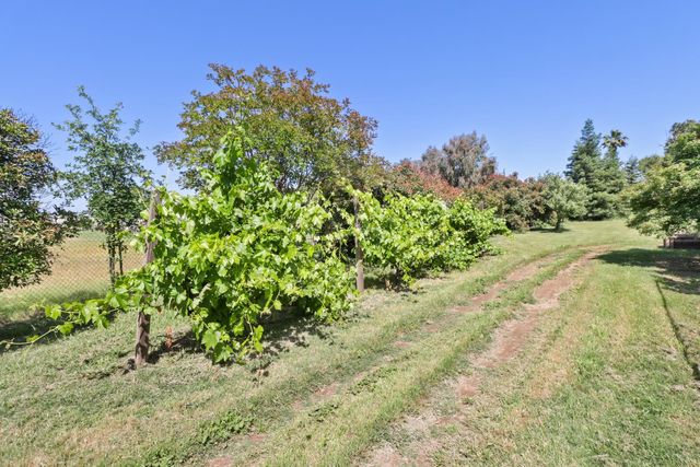 120 S Dowd Rd, Lincoln, CA 95648