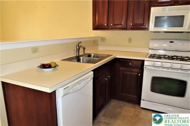 6810 Hunt Drive, Macungie Boro, PA 18062