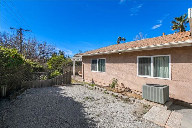 13056 Aztec, Sylmar, CA 91342