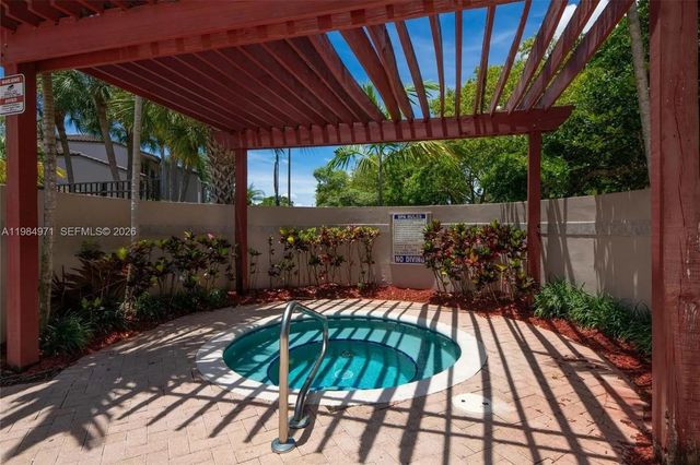 9849 Nob Hill Ln 9849, Sunrise, FL 33351