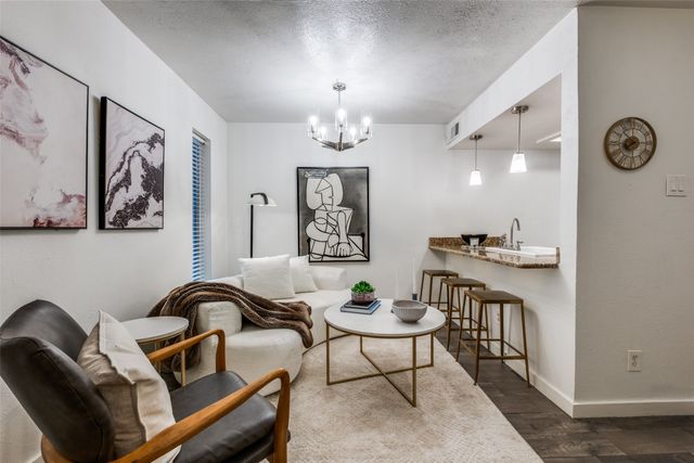 4525 Gilbert 204, Dallas, TX 75219