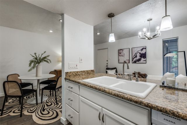 4525 Gilbert 204, Dallas, TX 75219