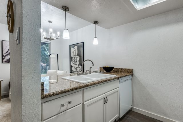 4525 Gilbert 204, Dallas, TX 75219