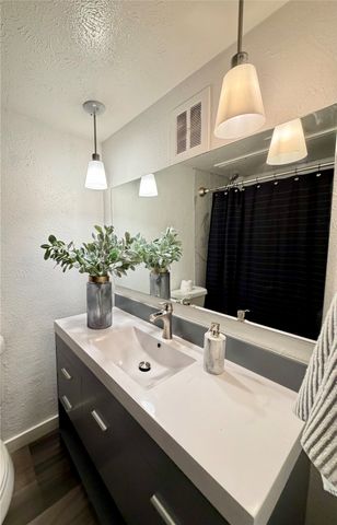 4525 Gilbert 204, Dallas, TX 75219