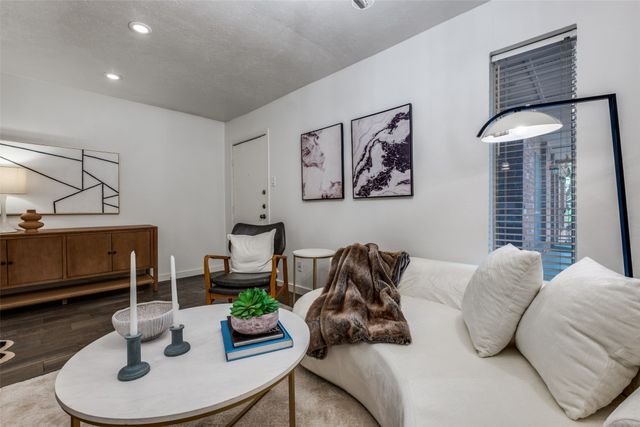 4525 Gilbert 204, Dallas, TX 75219