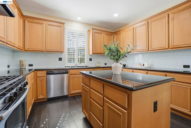 4976 Ivyleaf Springs Rd, San Ramon, CA 94582