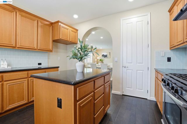 4976 Ivyleaf Springs Rd, San Ramon, CA 94582