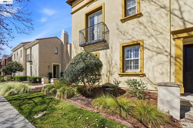 4976 Ivyleaf Springs Rd, San Ramon, CA 94582