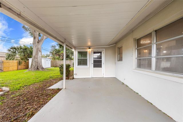 1820 PATLIN CIRCLE N, Largo, FL 33770