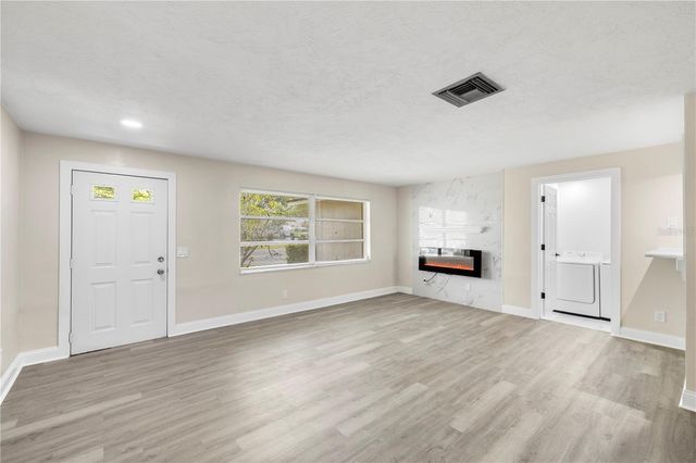1820 PATLIN CIRCLE N, Largo, FL 33770