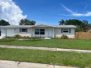1762 Dodge Circle S, Melbourne, FL 32935