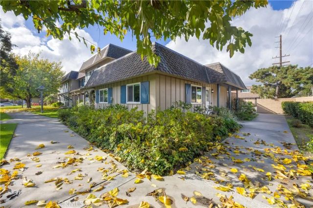 4233 Larwin, Cypress, CA 90630