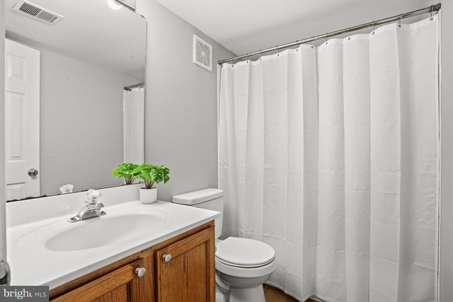 1736 TIGER LILY CIR, Woodbridge, VA 22192