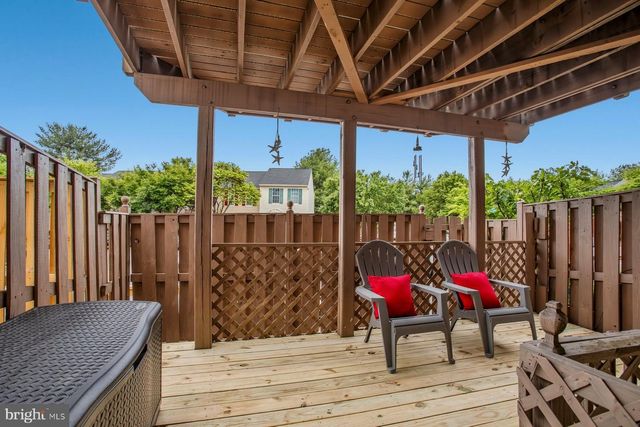 1736 TIGER LILY CIR, Woodbridge, VA 22192