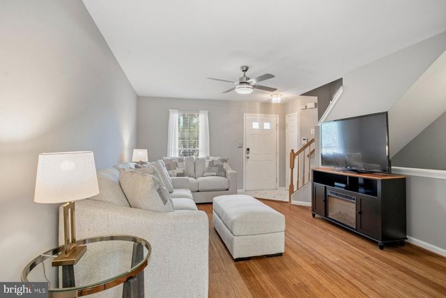 1736 TIGER LILY CIR, Woodbridge, VA 22192