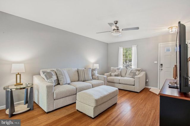 1736 TIGER LILY CIR, Woodbridge, VA 22192