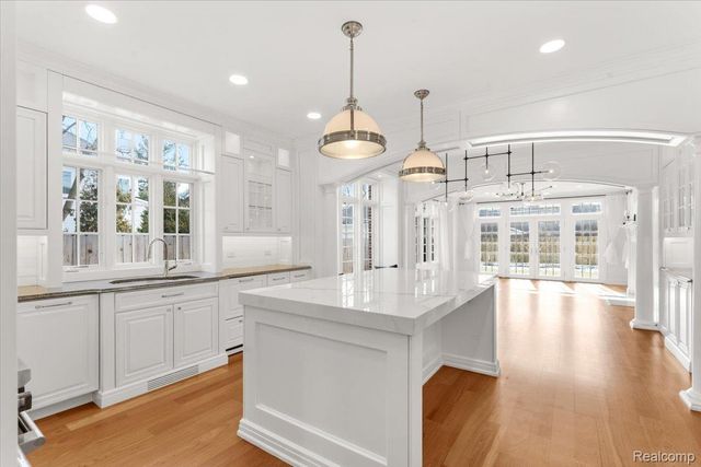 820 Hazel Street, Birmingham, MI 48009