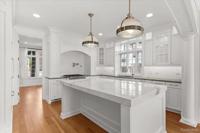 820 Hazel Street, Birmingham, MI 48009