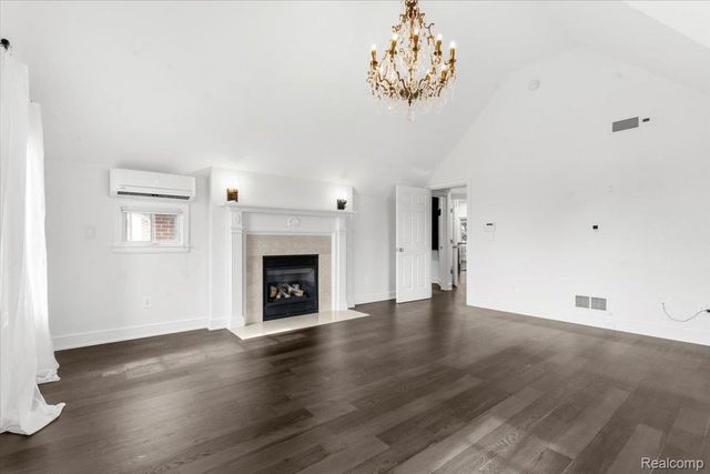 820 Hazel Street, Birmingham, MI 48009