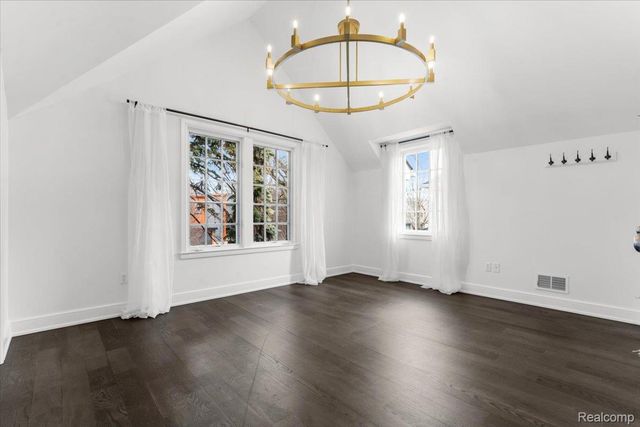 820 Hazel Street, Birmingham, MI 48009