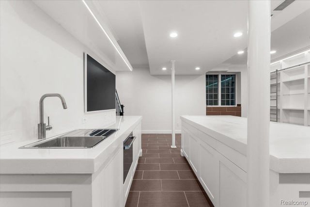 820 Hazel Street, Birmingham, MI 48009