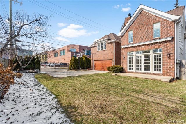 820 Hazel Street, Birmingham, MI 48009