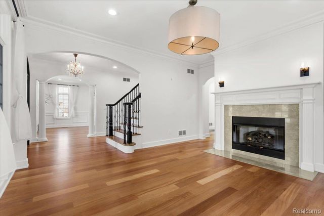 820 Hazel Street, Birmingham, MI 48009