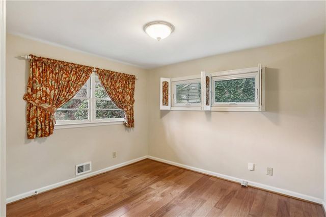 2556 Defoors Ferry NW Road, Atlanta, GA 30318