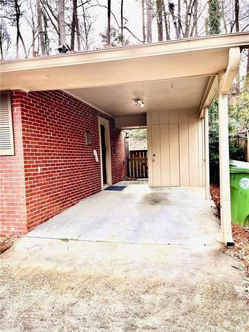 2556 Defoors Ferry NW Road, Atlanta, GA 30318